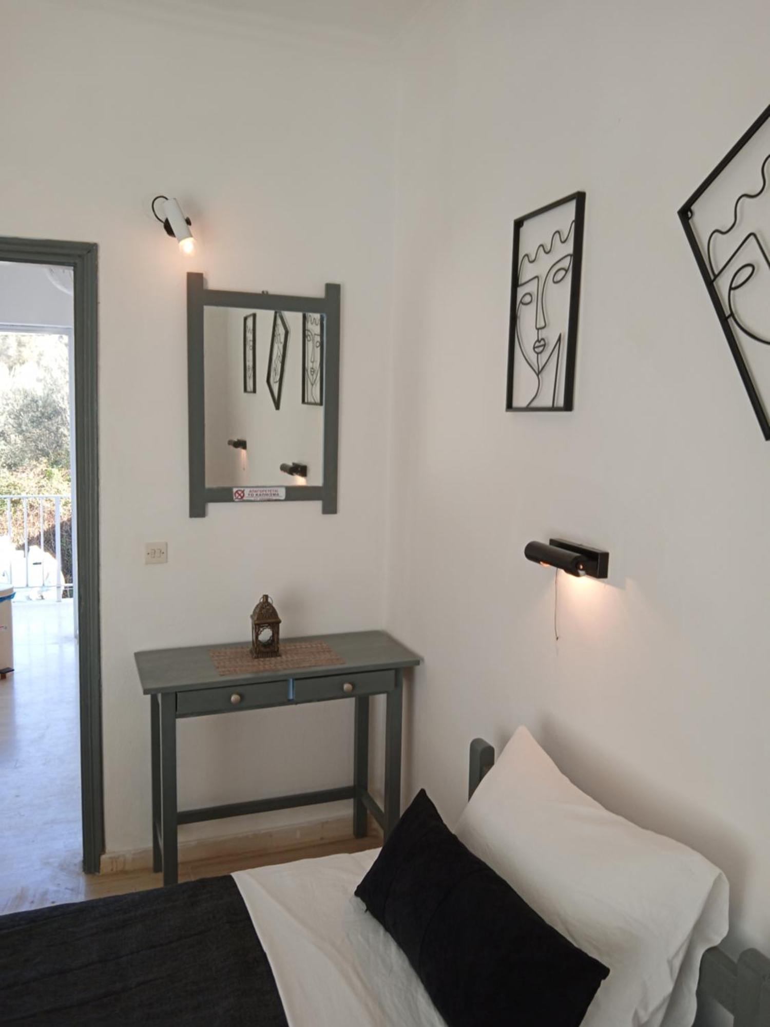 Apartament Rose Mesonghi *